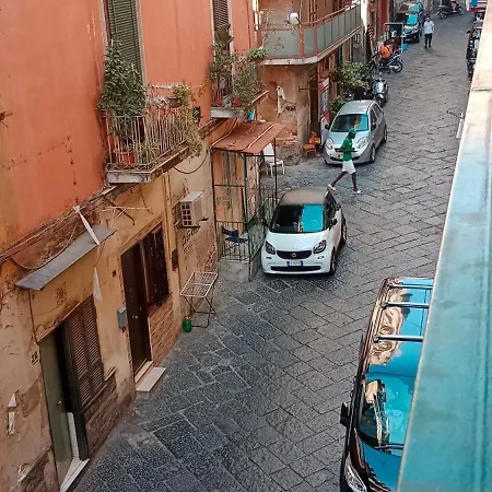בית הארחה La Dimora Di Toto נאפולי